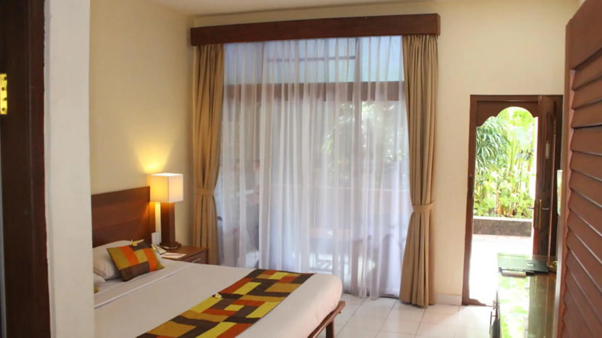 Wina Holiday Villa Kuta  4*, Kuta (Bali)